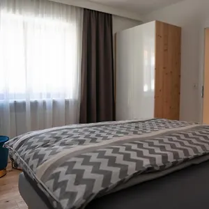 Ferienhaus Reise Im Traditionell-modernen Stil|ferienhaus|ibk, Innsbruck